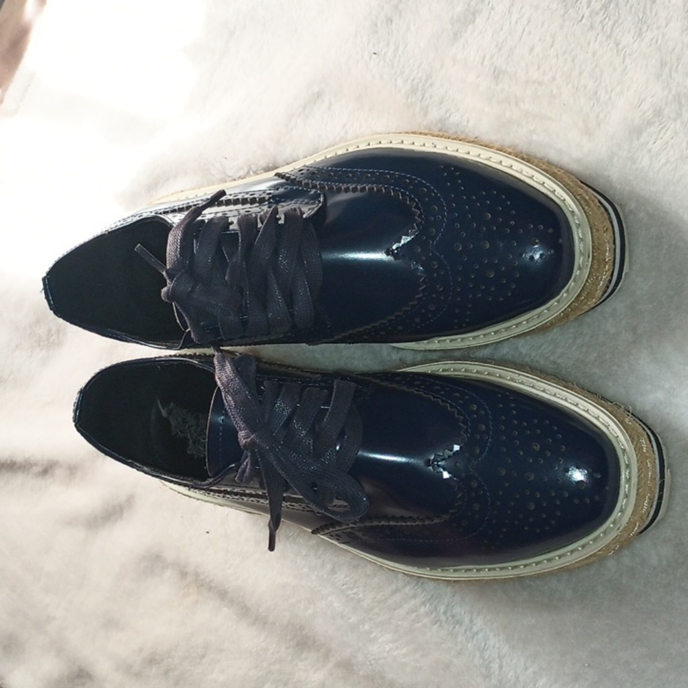 Prada Blue Brogued Leather Lace-Up Platform Oxford Dark blue